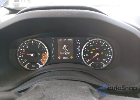 2018 Jeep Renegade Latitude Fwd z USA, uszkodzony, nr VIN ZACCJABB9JPJ35579